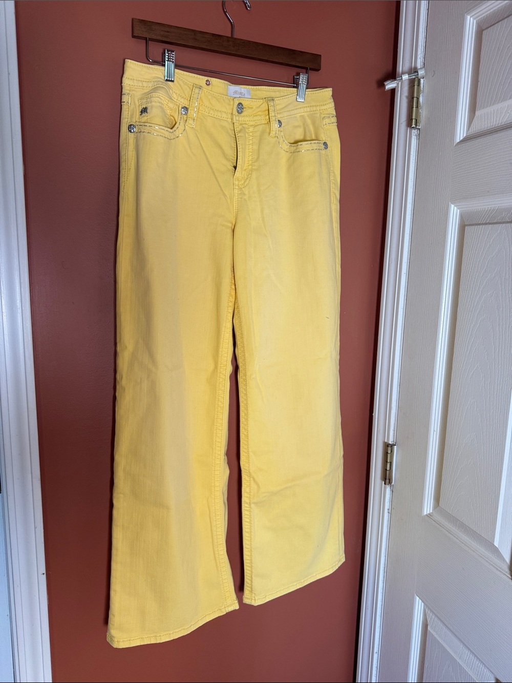 NWOT Miss Me Yellow Jeans - Picture 3 of 4
